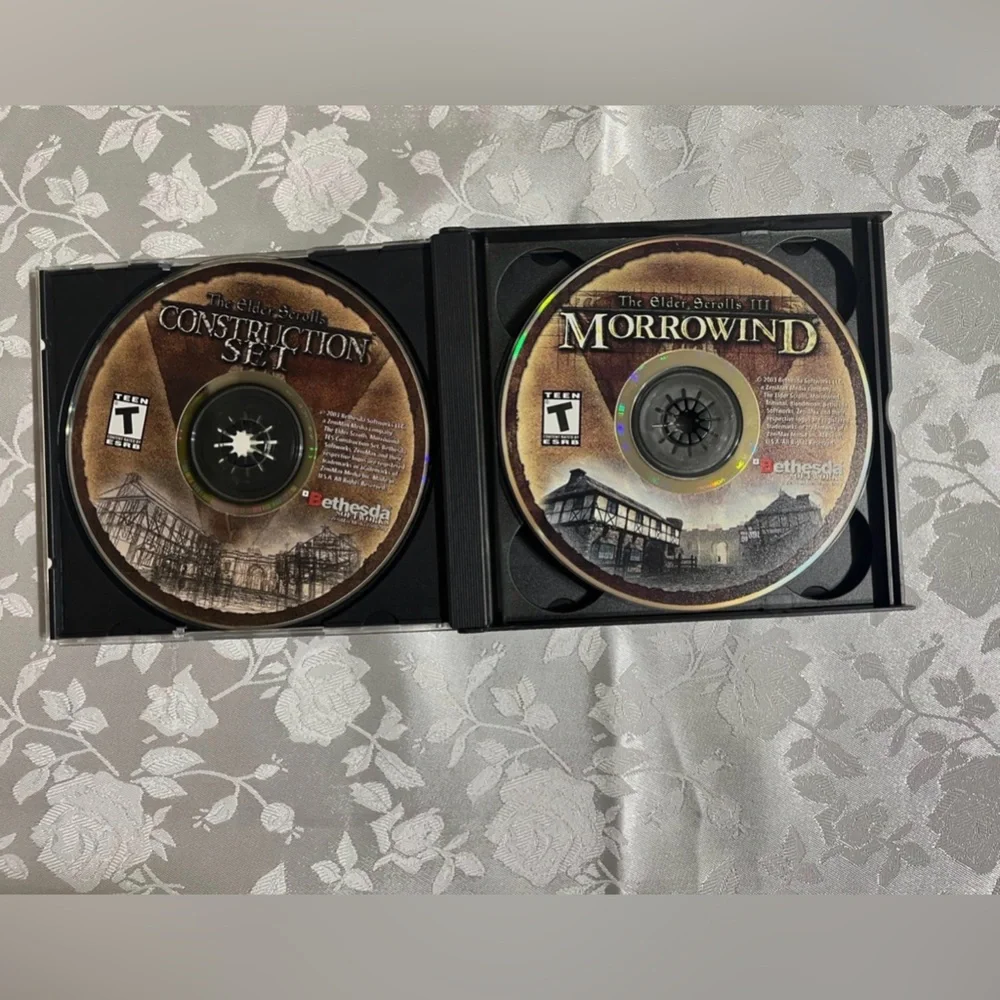 The Elder Scrolls 3 III Morrowind Game of the Year PC 4 Discs VINTAGE MORROWIND!